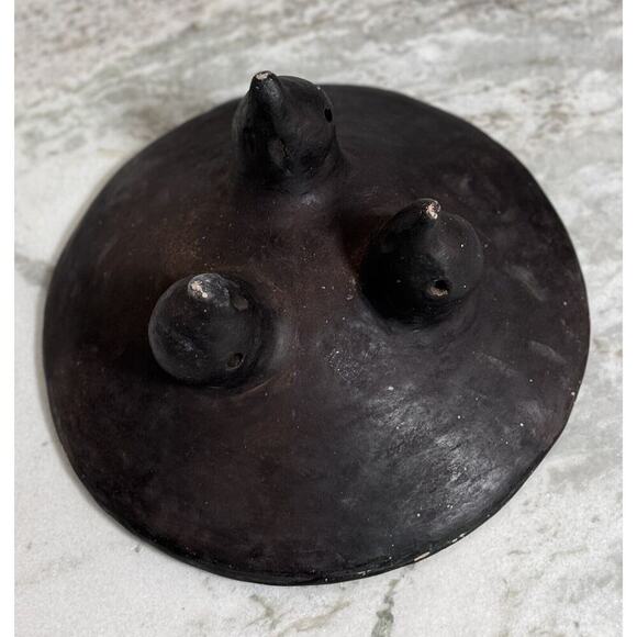 Early Native American (?) Hand Painted Tri-Footed Large Pottery Bowl - Picture 9 of 10